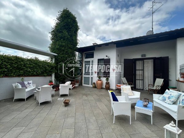 appartamento in vendita a Comacchio in zona Lido degli Scacchi
