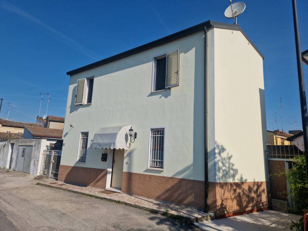 casa indipendente in vendita a Comacchio
