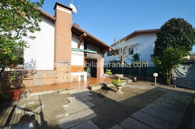 casa indipendente in vendita a Comacchio in zona Lido delle Nazioni