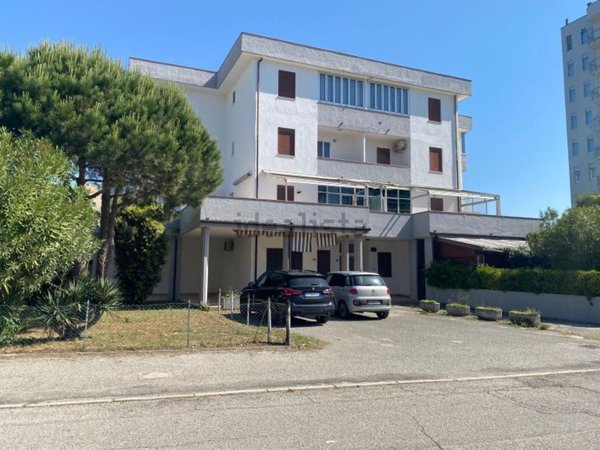 appartamento in vendita a Comacchio in zona Lido degli Scacchi
