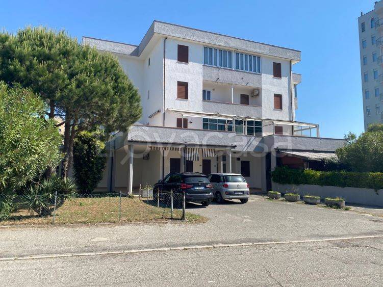 appartamento in vendita a Comacchio in zona Lido degli Scacchi