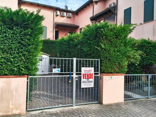 casa indipendente in vendita a Comacchio in zona Lido di Volano