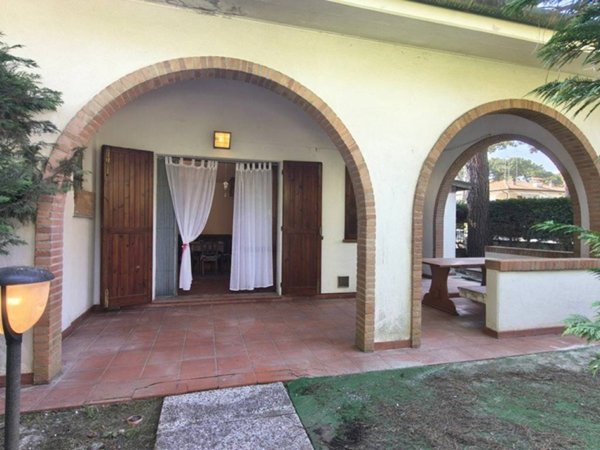 casa indipendente in vendita a Comacchio in zona Lido degli Estensi