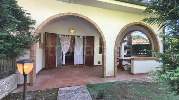 casa indipendente in vendita a Comacchio in zona Lido degli Estensi