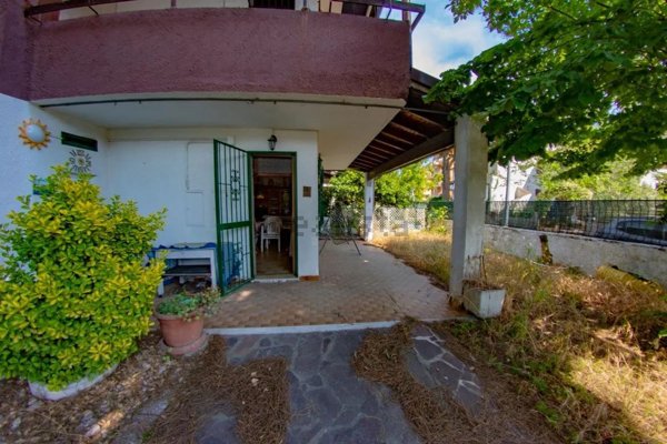 appartamento in vendita a Comacchio in zona Lido degli Scacchi