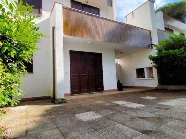 casa indipendente in vendita a Comacchio in zona Lido di Spina