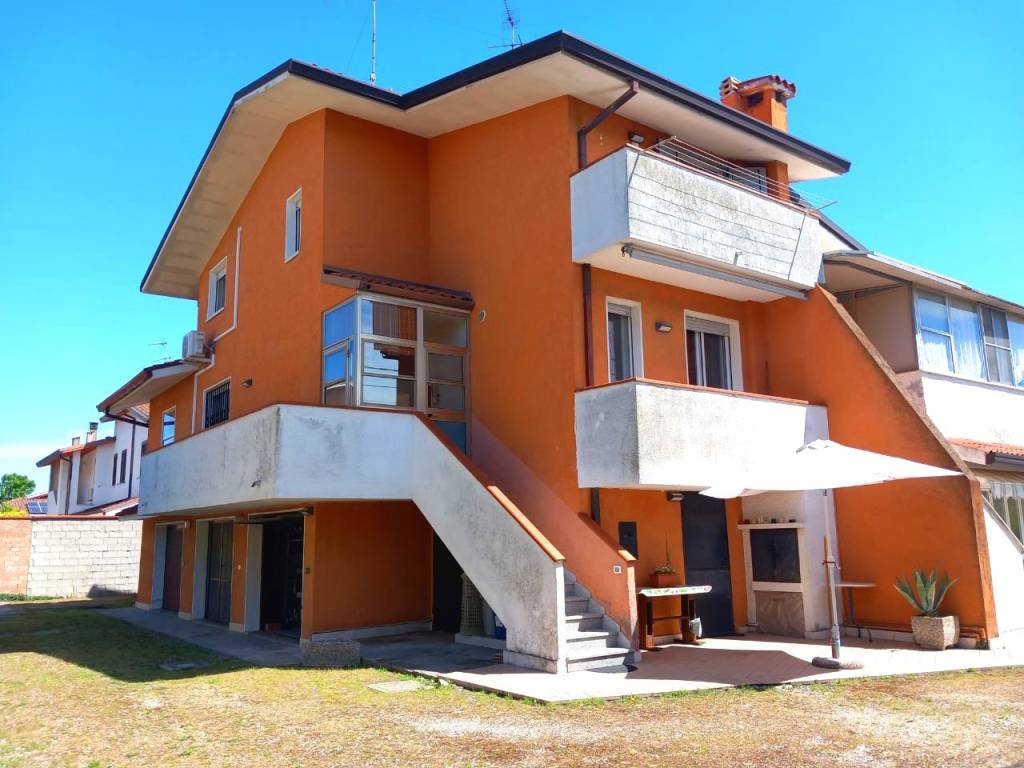 casa indipendente in vendita a Comacchio in zona San Giuseppe