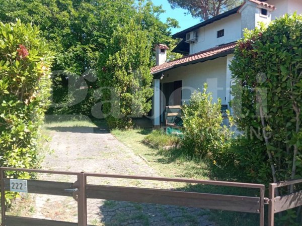 casa indipendente in vendita a Comacchio in zona Lido di Spina