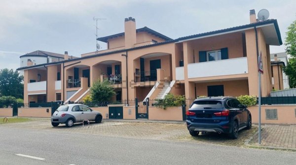 appartamento in vendita a Comacchio in zona Porto Garibaldi