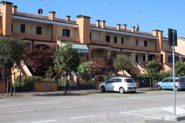 casa indipendente in vendita a Comacchio in zona Lido degli Estensi