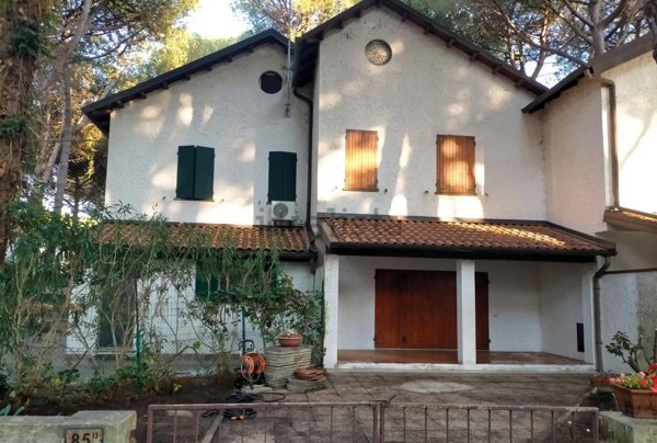casa indipendente in vendita a Comacchio in zona Lido di Spina