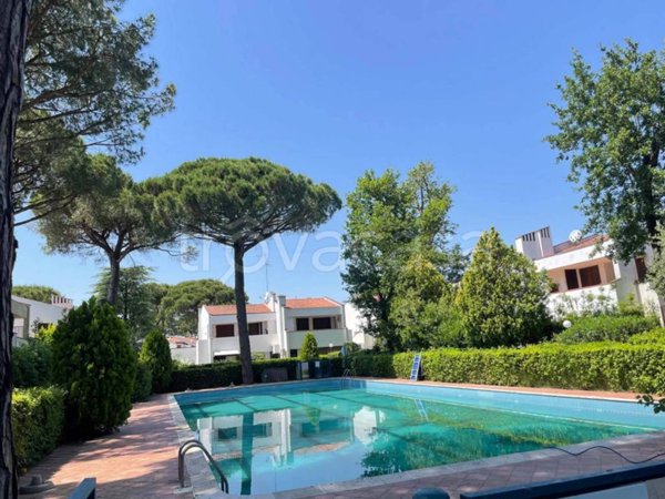 casa indipendente in vendita a Comacchio in zona Lido di Spina