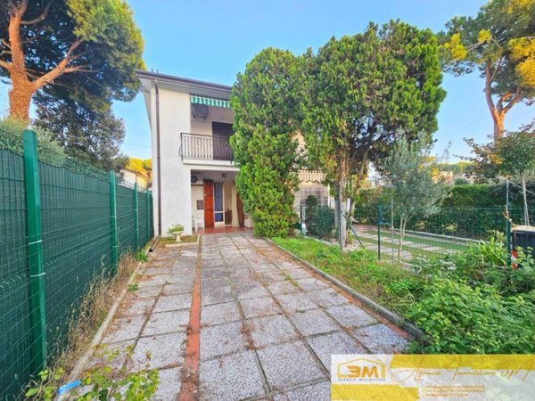 casa indipendente in vendita a Comacchio in zona Lido degli Estensi