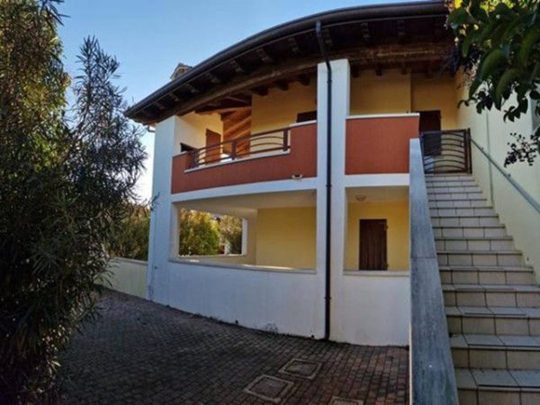 casa indipendente in vendita a Comacchio in zona Lido di Pomposa