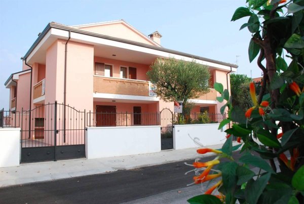 casa indipendente in vendita a Comacchio in zona Lido degli Estensi