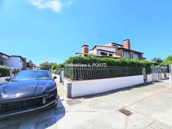 casa indipendente in vendita a Comacchio in zona Lido delle Nazioni