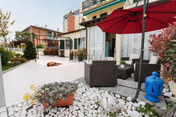 appartamento in vendita a Comacchio in zona Lido degli Scacchi