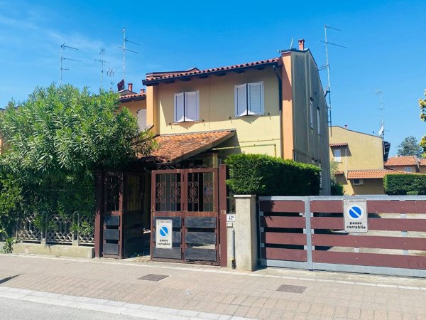 casa indipendente in vendita a Comacchio in zona Lido di Pomposa