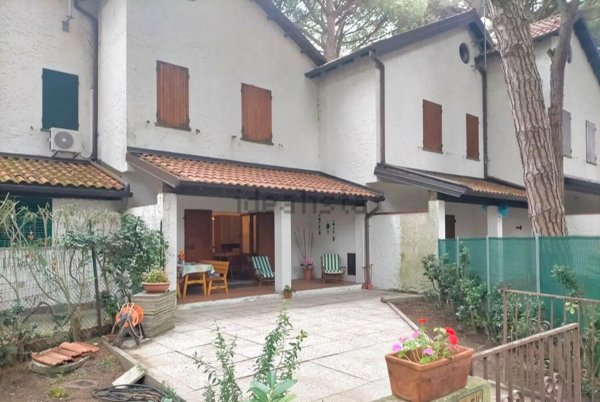casa indipendente in vendita a Comacchio in zona Lido di Spina