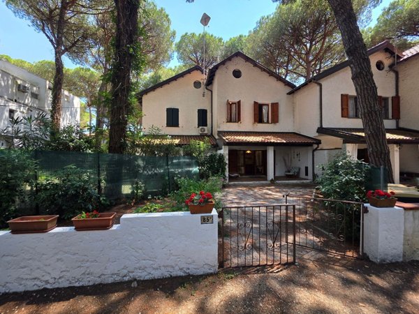 casa indipendente in vendita a Comacchio in zona Lido di Spina