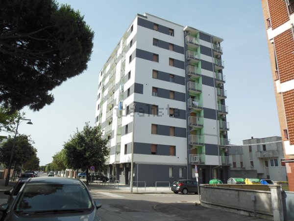 appartamento in vendita a Comacchio in zona Porto Garibaldi