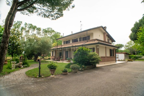 casa indipendente in vendita a Comacchio in zona Lido delle Nazioni