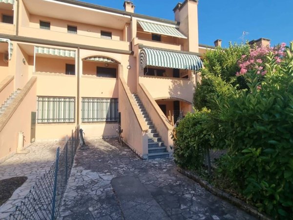 casa indipendente in vendita a Comacchio in zona Lido degli Estensi