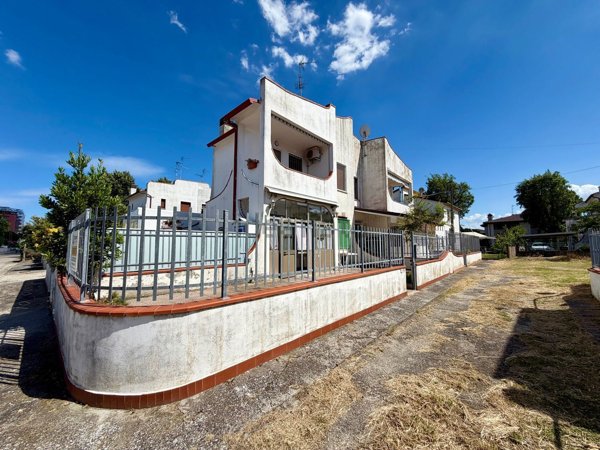 casa indipendente in vendita a Comacchio in zona Lido di Pomposa