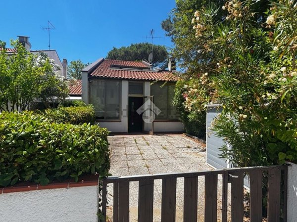 casa indipendente in vendita a Comacchio in zona Lido di Spina