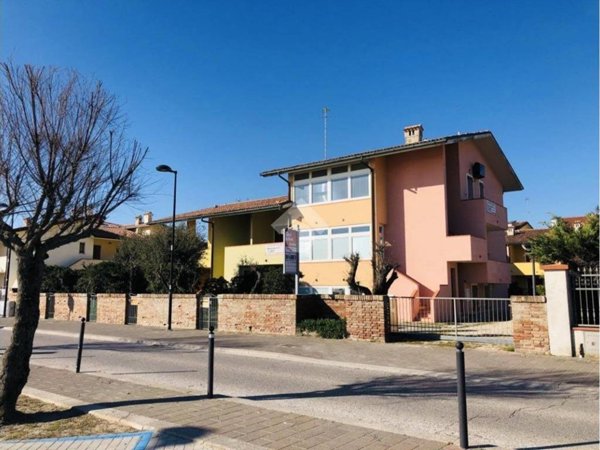 appartamento in vendita a Comacchio in zona Porto Garibaldi