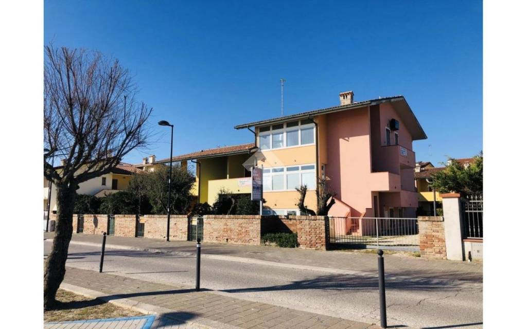 appartamento in vendita a Comacchio in zona Porto Garibaldi