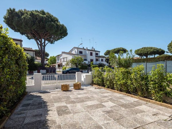 casa indipendente in vendita a Comacchio in zona Lido di Spina