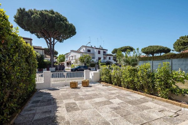 casa indipendente in vendita a Comacchio in zona Lido di Spina