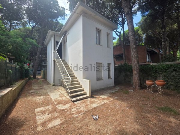 casa indipendente in vendita a Comacchio in zona Lido degli Estensi