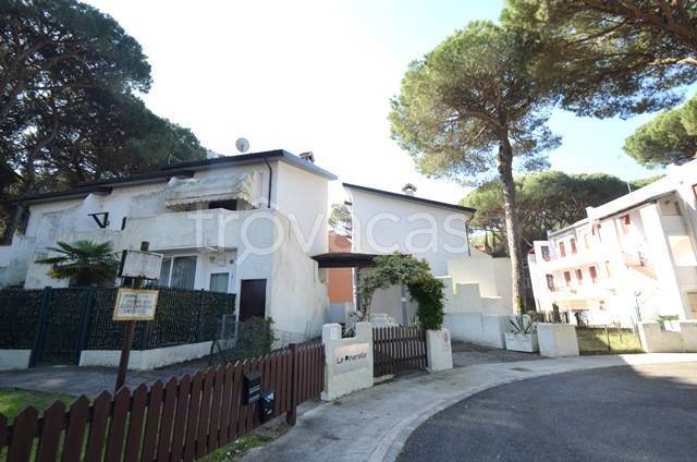 casa indipendente in vendita a Comacchio in zona Lido di Spina