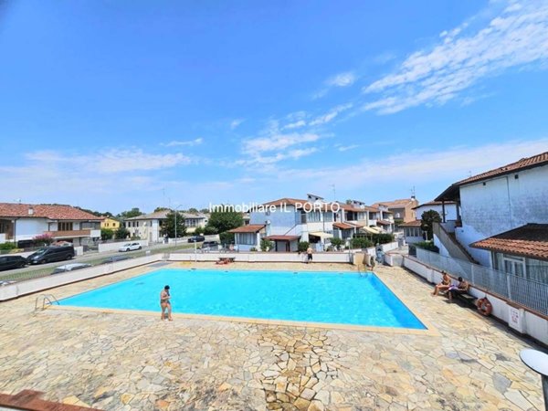 casa indipendente in vendita a Comacchio in zona Lido degli Estensi