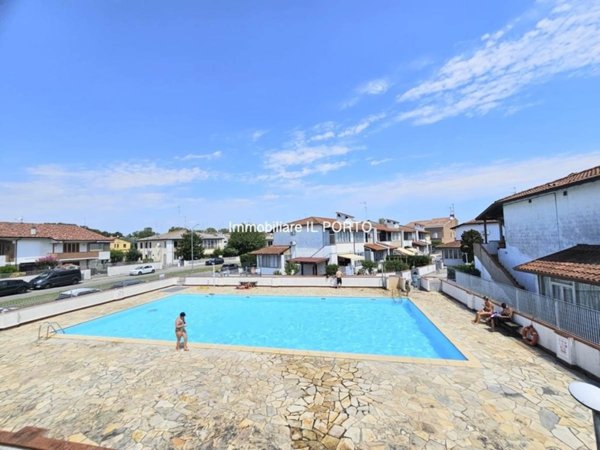casa indipendente in vendita a Comacchio in zona Lido degli Estensi
