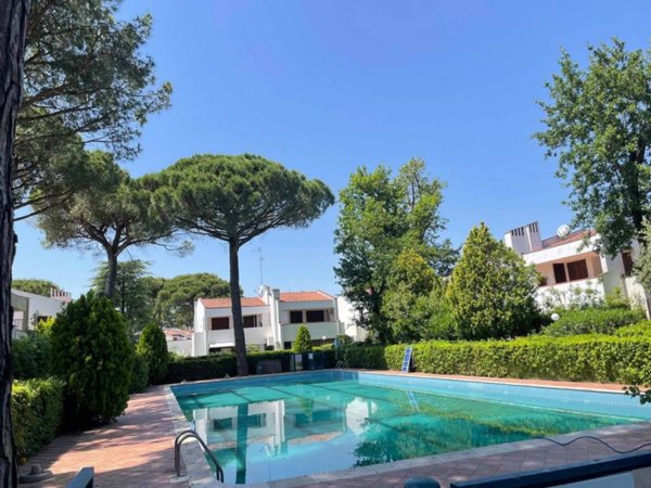 casa indipendente in vendita a Comacchio in zona Lido di Spina