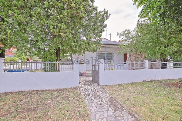 casa indipendente in vendita a Comacchio in zona Lido di Pomposa
