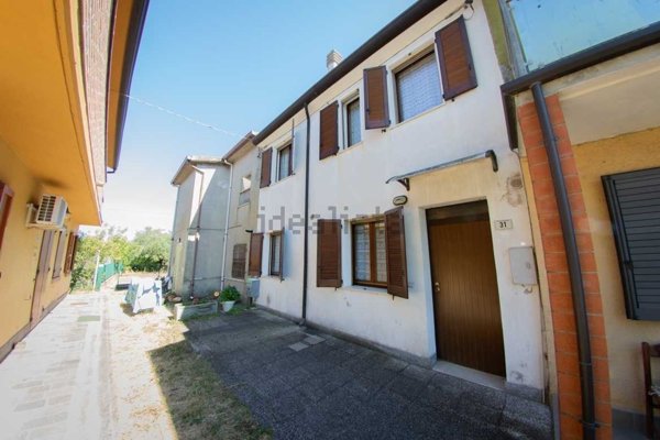 casa indipendente in vendita a Comacchio in zona Lido degli Scacchi