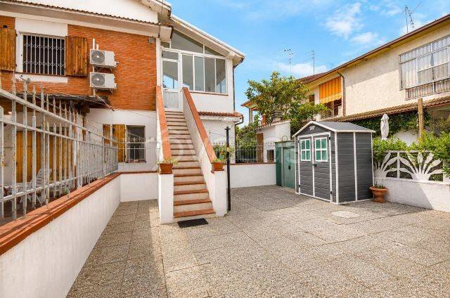 casa indipendente in vendita a Comacchio in zona Lido di Volano