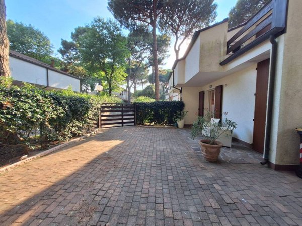casa indipendente in vendita a Comacchio in zona Lido degli Estensi
