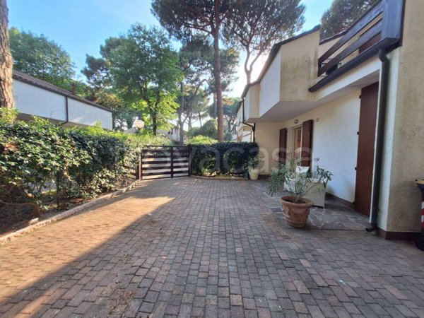 casa indipendente in vendita a Comacchio in zona Lido degli Estensi