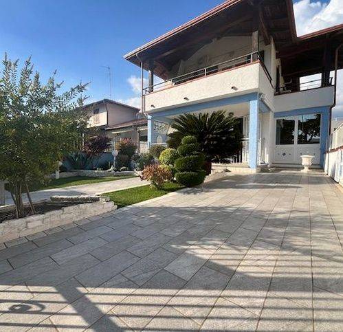 casa indipendente in vendita a Comacchio in zona Lido delle Nazioni