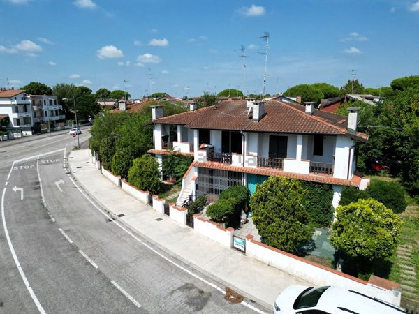 casa indipendente in vendita a Comacchio in zona Lido delle Nazioni