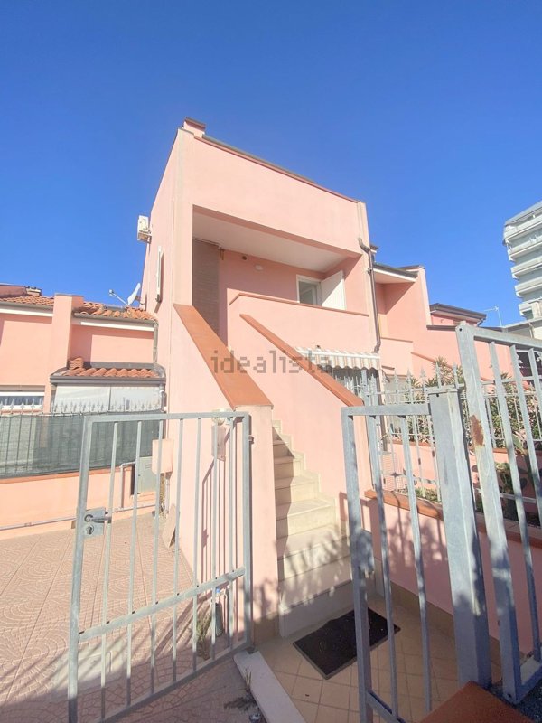 casa indipendente in vendita a Comacchio in zona Lido di Pomposa