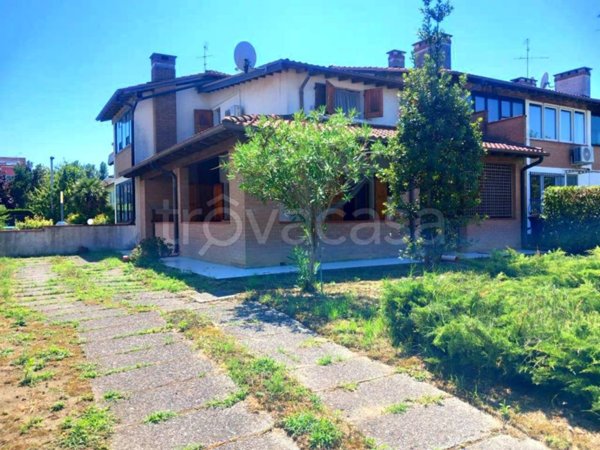 casa indipendente in vendita a Comacchio in zona Lido di Pomposa