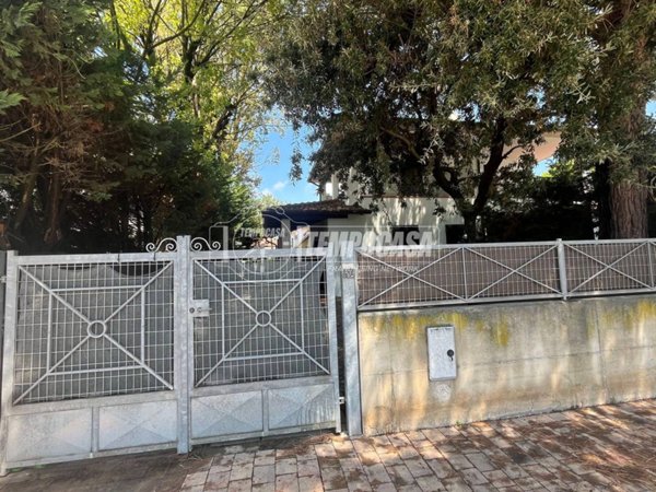 appartamento in vendita a Comacchio in zona Lido degli Estensi