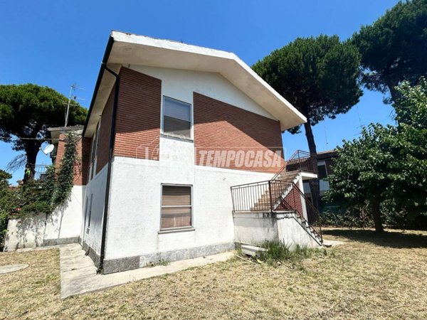 casa indipendente in vendita a Comacchio in zona Lido delle Nazioni