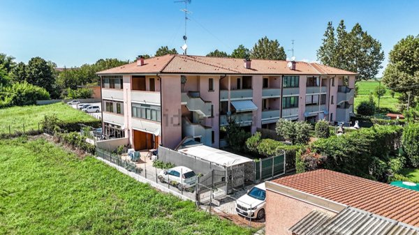 casa indipendente in vendita a Comacchio in zona San Giuseppe
